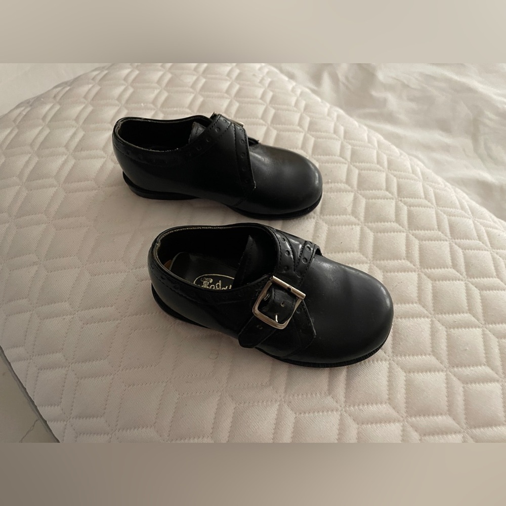 Vintage early 70s Mary-Jane Kids Shoes. 4.5D
